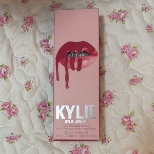Kylie Jenner Velvet Liquid Lipstick & Lip Liner